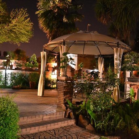 Aark Guest Lodge Vanderbijlpark Extérieur photo