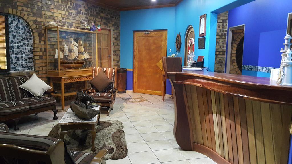 Aark Guest Lodge Vanderbijlpark Extérieur photo