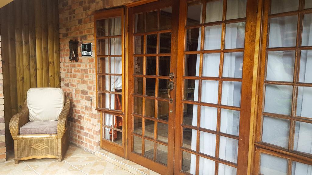 Aark Guest Lodge Vanderbijlpark Extérieur photo