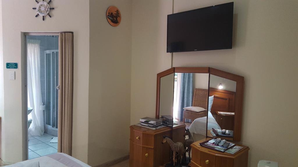 Aark Guest Lodge Vanderbijlpark Extérieur photo