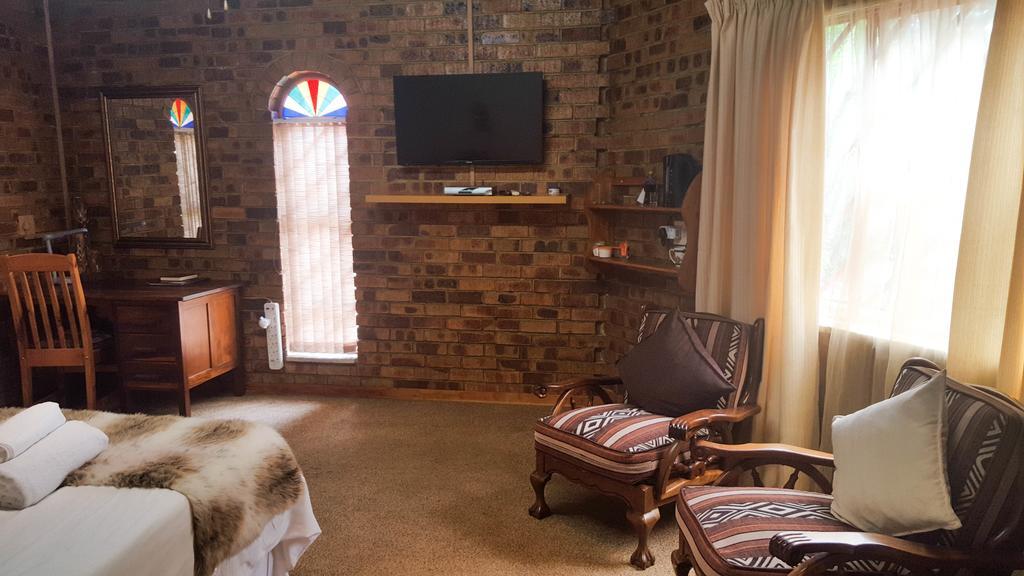 Aark Guest Lodge Vanderbijlpark Extérieur photo