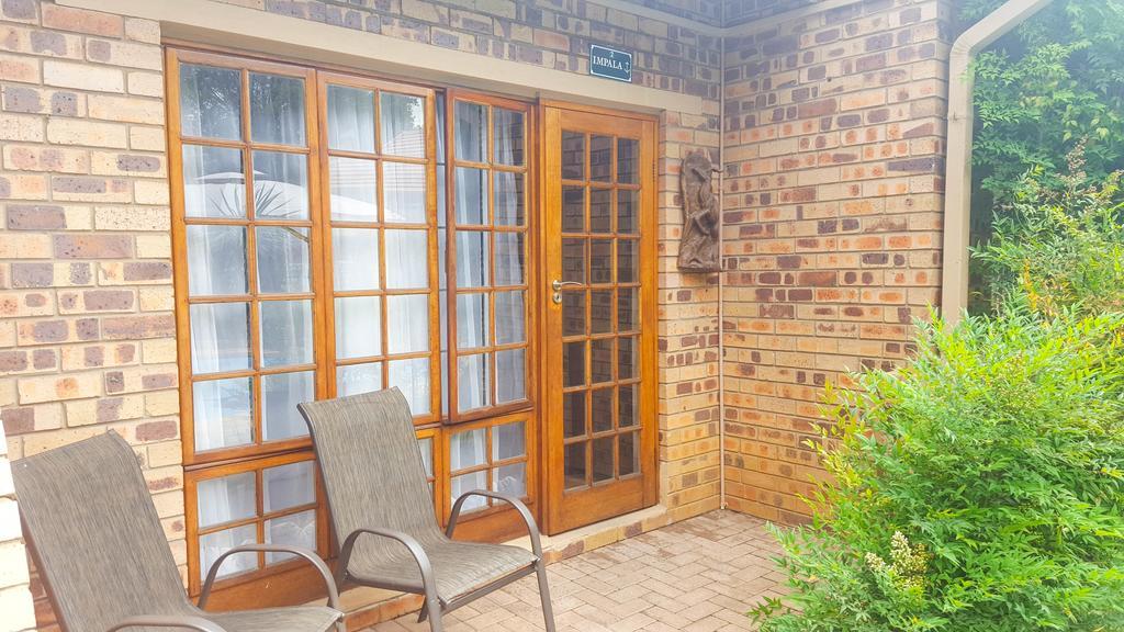 Aark Guest Lodge Vanderbijlpark Extérieur photo