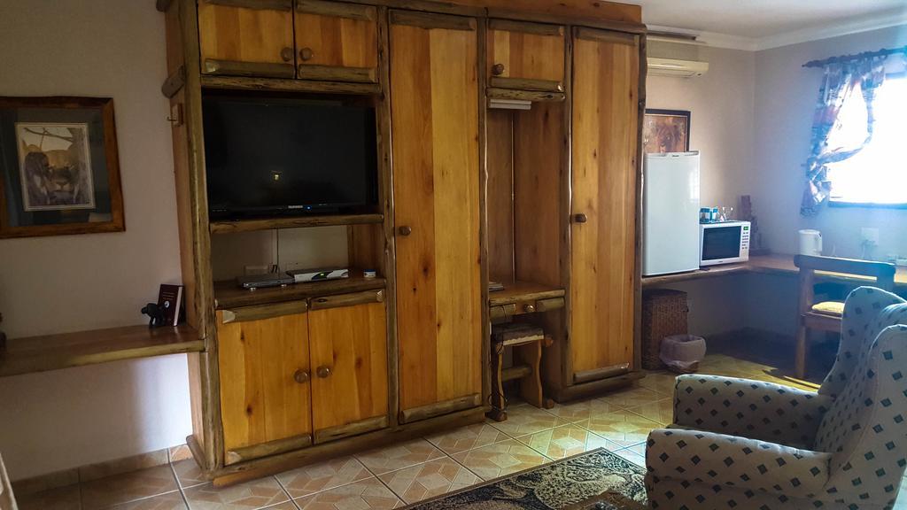 Aark Guest Lodge Vanderbijlpark Extérieur photo