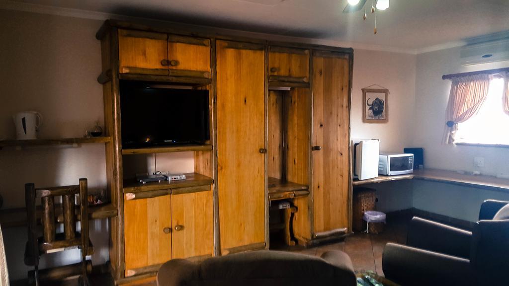Aark Guest Lodge Vanderbijlpark Extérieur photo