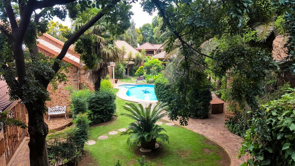 Aark Guest Lodge Vanderbijlpark Extérieur photo