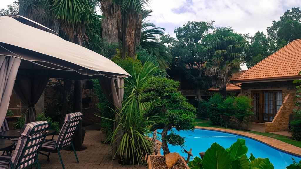 Aark Guest Lodge Vanderbijlpark Extérieur photo