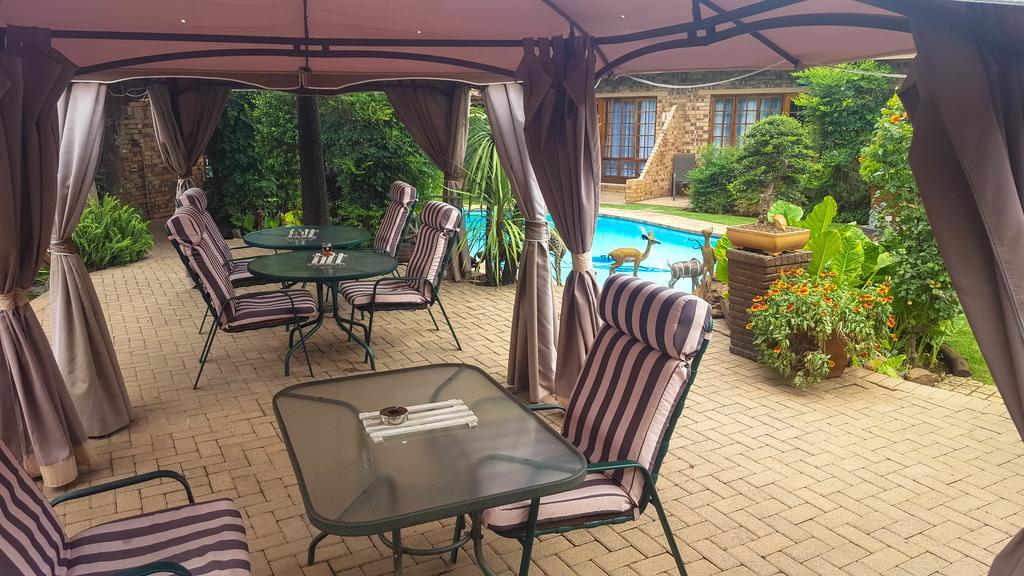Aark Guest Lodge Vanderbijlpark Extérieur photo