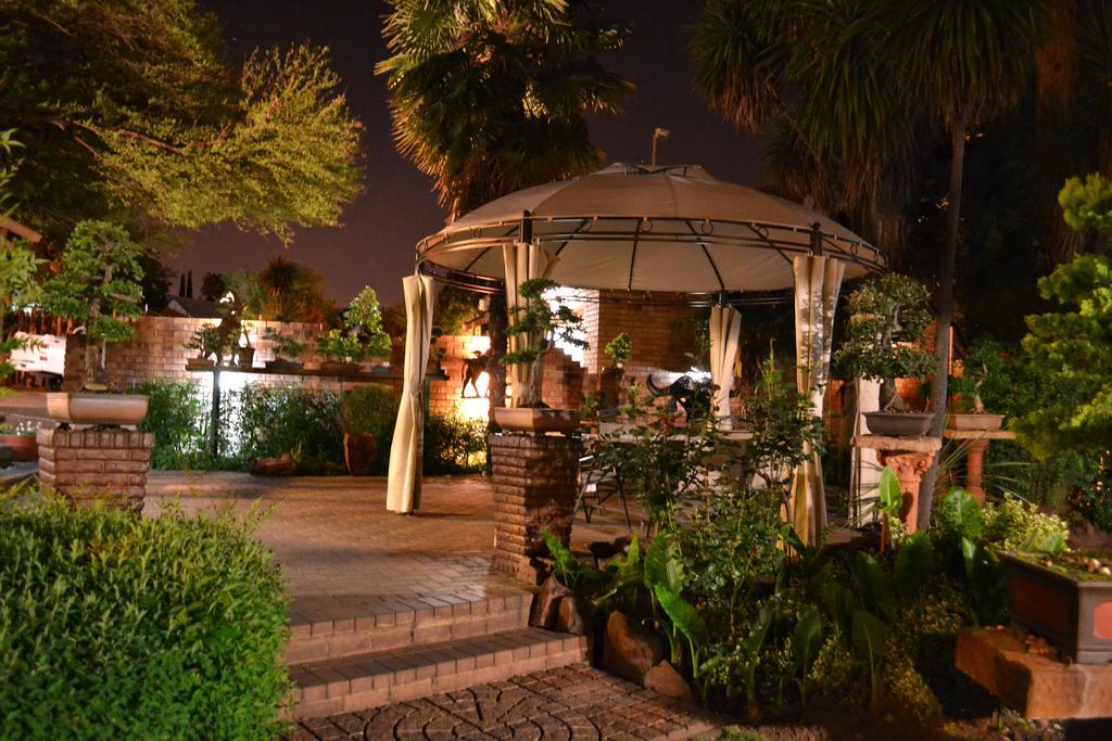 Aark Guest Lodge Vanderbijlpark Extérieur photo